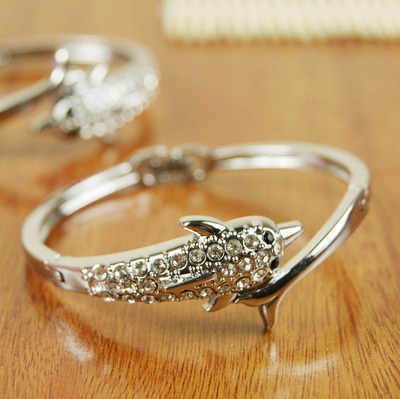 手镯-银饰加工批发 千足银 林凤祥女士精品 时尚银镯子 纯银手镯正品采购平台求购产品详情